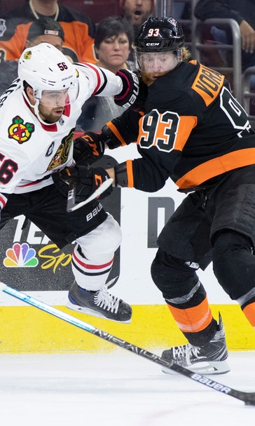 Couturier, Elliott help Flyers blank slumping Blackhawks